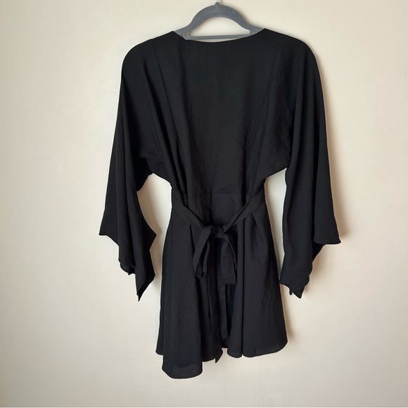 Aakaa Black Mini Back Tie Flowy 3/4 Bell Sleeve Dress Women’s Size Medium - Picture 6 of 7